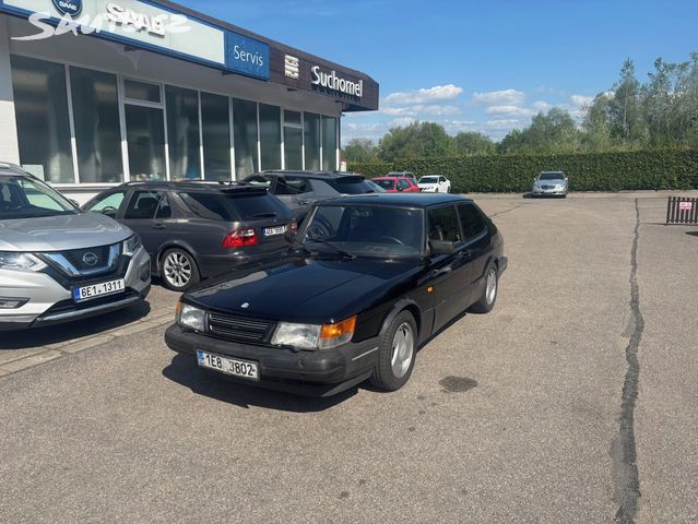 Saab 900